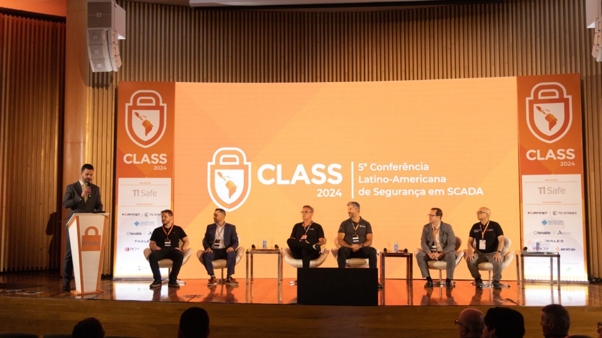 Painel de especialistas na CLASS 2024, realizada pela TI Safe